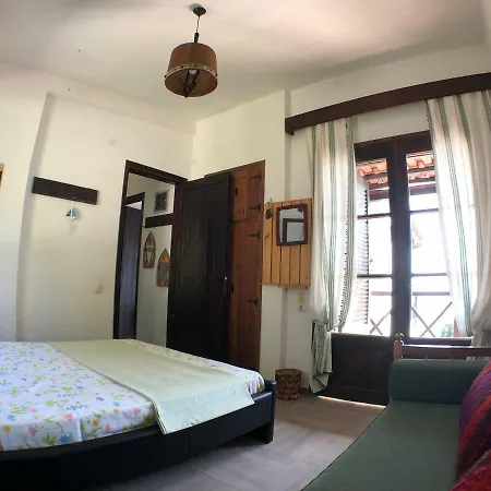 Nyaraló Unique Sea View House *