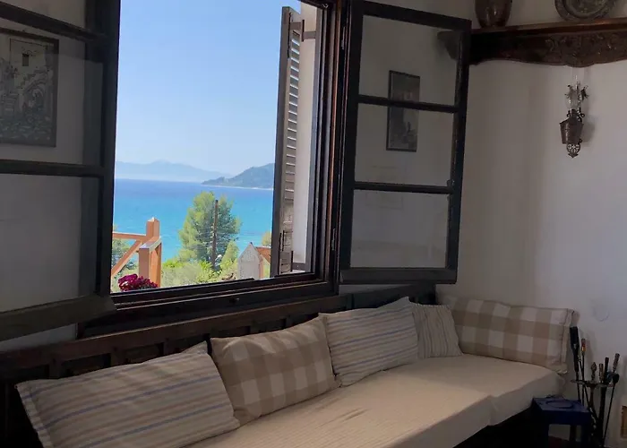 Nyaraló Unique Sea View House