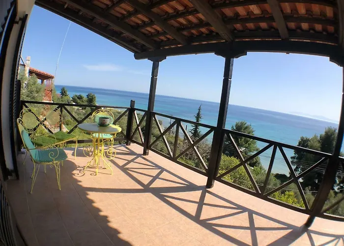 Nyaraló Unique Sea View House *