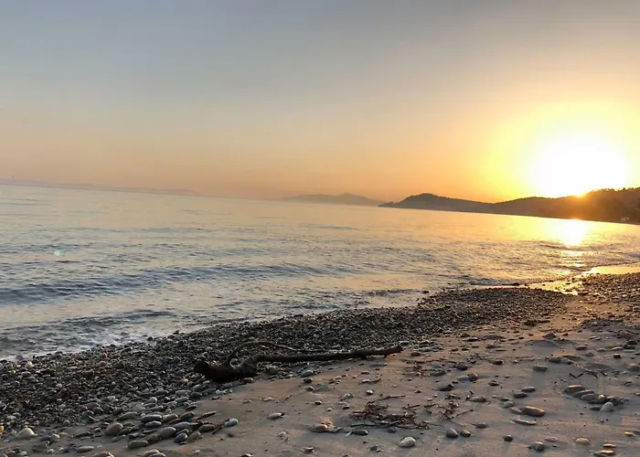 Unique Sea View House * Kalándra