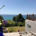 Feriehus Unique Sea View House Kalandra